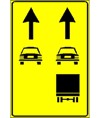 Cartello 'segnalazione uso corsie disponibili' in lamiera.